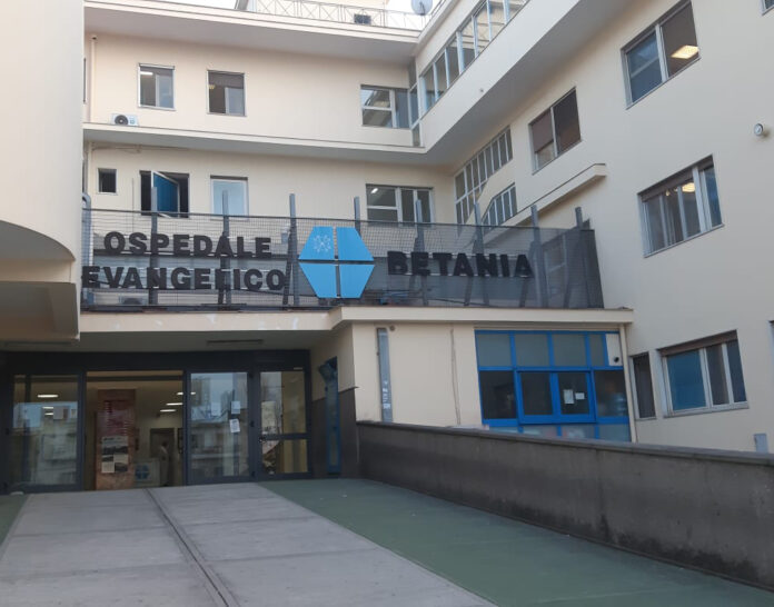 Ospedale Villa Betania: aggredisce un’infermiera. Denunciato