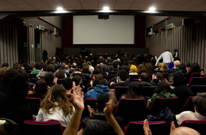 AstraDoc, riparte a Napoli la rassegna di documentari: primi film e ospiti della XIII edizione nella sala di via Mezzocannone