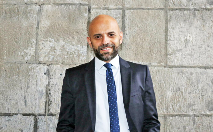 È Luca Trapanese, scrittore ed assessore al Welfare del comune di Napoli, il nuovo ospite dell'istituto scolastico Omodeo Beethoven di San Vitaliano
