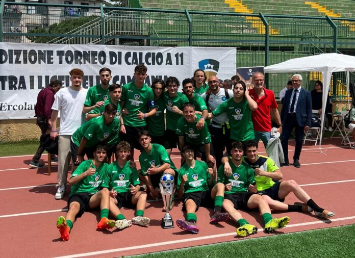 San Sebastiano al Vesuvio: il Liceo di Giacomo vince anche il 1° torneo Calcio a 11 dei licei campani