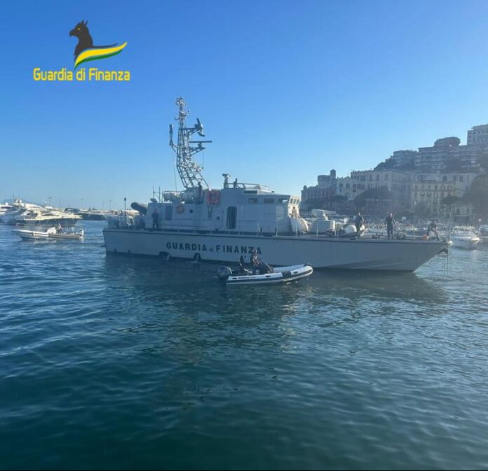 Napoli: ritrovato tender rubato a bordo di un maxy yacht