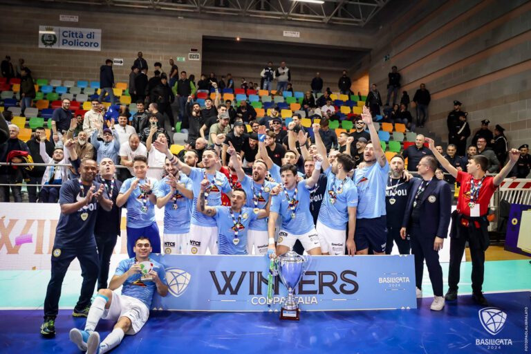 Premiazione Napoli Futsal, Colella: “Complimenti ai ragazzi, hanno onorato la Città ai massimi livelli”