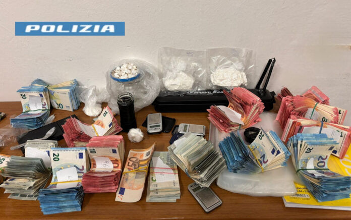 San Giovanni-Barra: sorpreso in casa con la droga. Arrestato un 58enne dalla Polizia